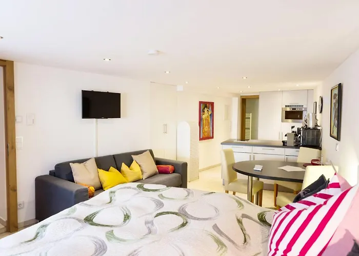 Trendguide By Alpine Host Helpers Apartament *