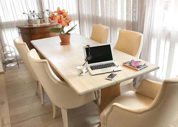 Trendguide By Alpine Host Helpers Apartament