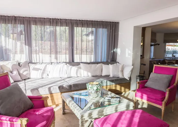 Trendguide By Alpine Host Helpers Apartament