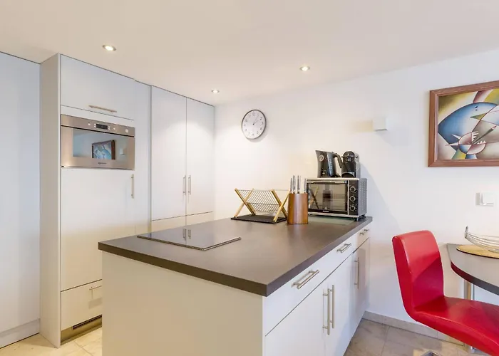 Trendguide By Alpine Host Helpers Apartament