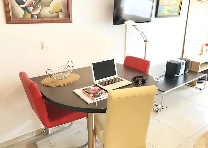 Trendguide By Alpine Host Helpers *